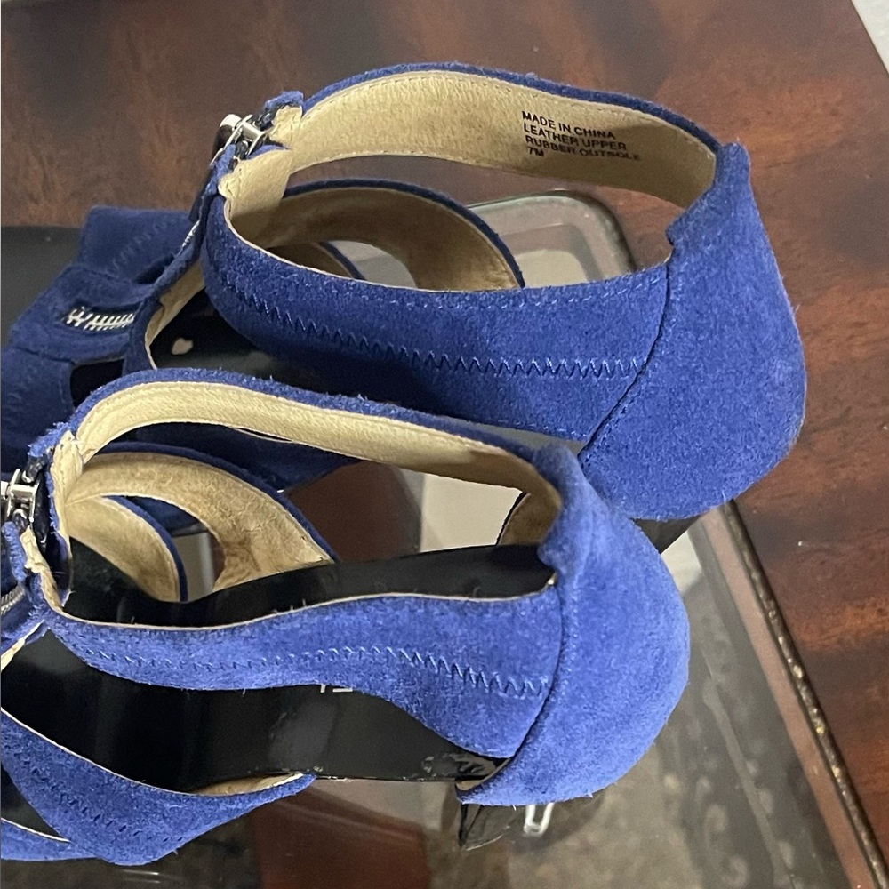 Michael Kors - Beautiful Blue Leather Women's Heels in Size 7M slip in zip up! - Picture 11 of 16